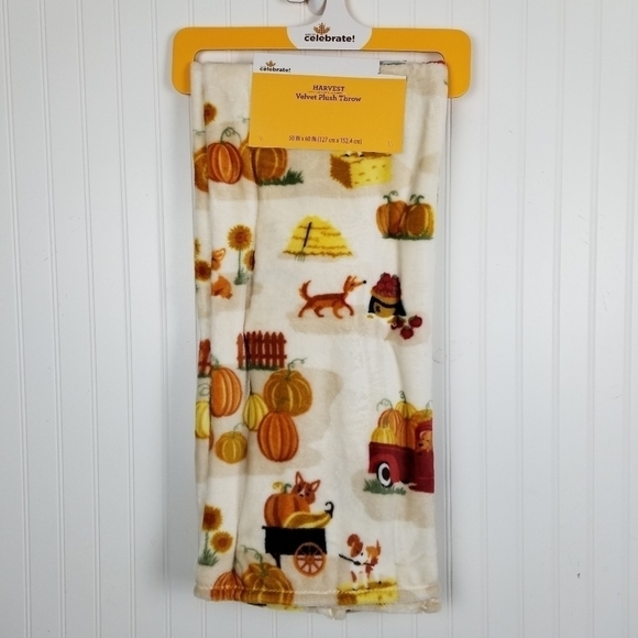 Fleece Throw Blanket NWT Plush Dogs Puppies Fall Pumpkin Patch Truck Sunflower - Picture 14 of 14